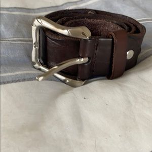 Women’s leather belt